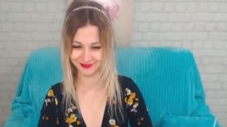 Blonde Babe Seducing Sexy Tease Live